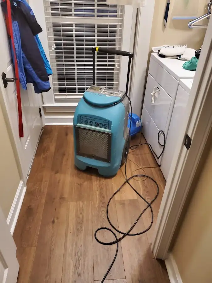 Commercial dehumidifier deployed for Flood Damage Cleanup in Fort Gratiot